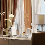 H10 Palace Hotel 4*